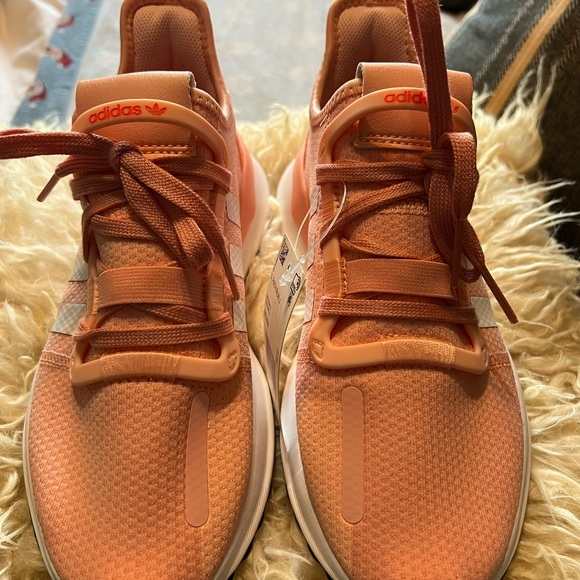 Adidas - Picture 7 of 8